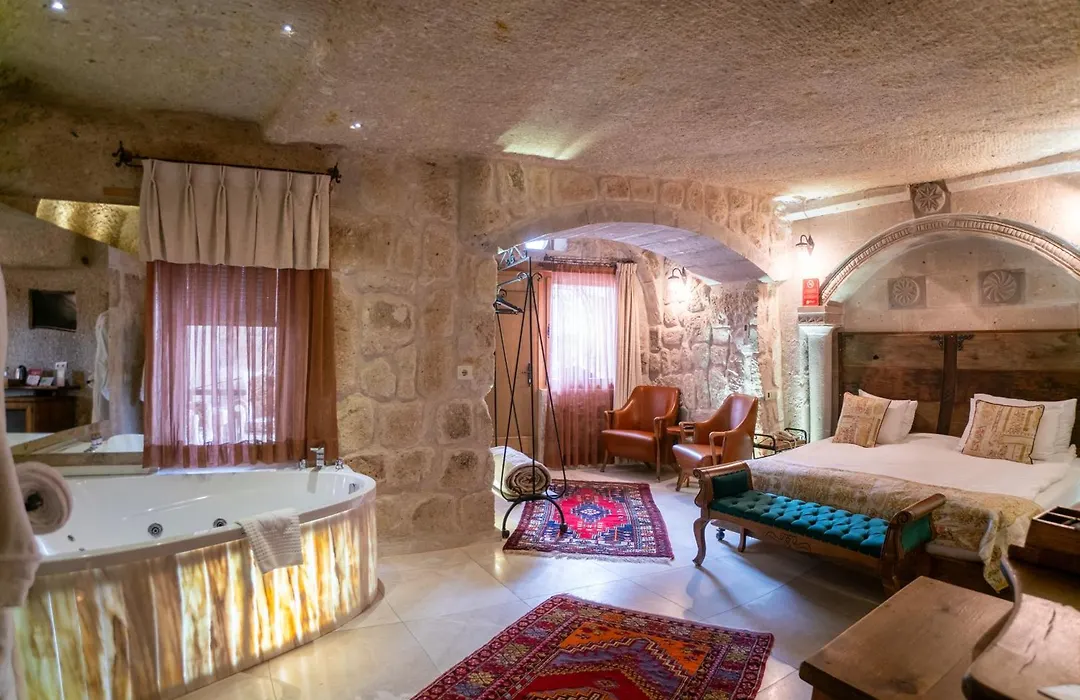 Divan Cave House-1